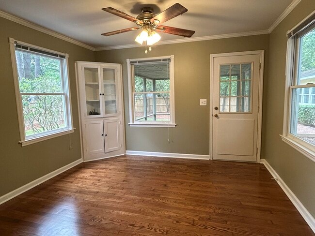 Building Photo - 408 Palm Dr