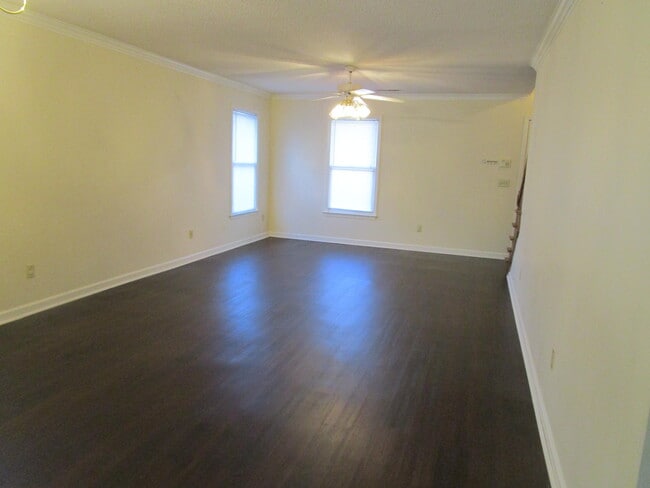 Building Photo - 2224 Preot St