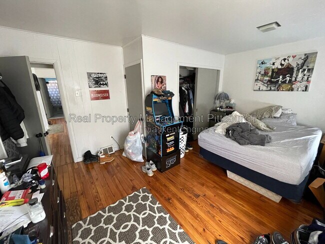 Building Photo - 216 Kearsarge St