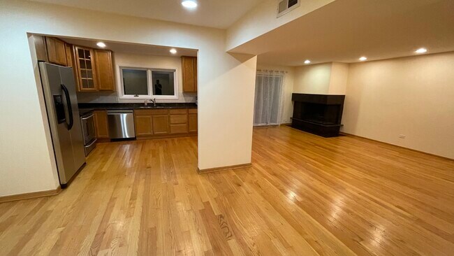 Building Photo - 1723 Wildberry Dr