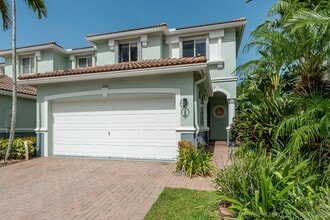 Building Photo - 2146 Oakmont Dr