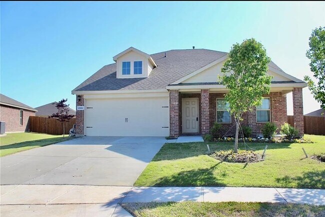 Primary Photo - 1602 Wild Rye Cir