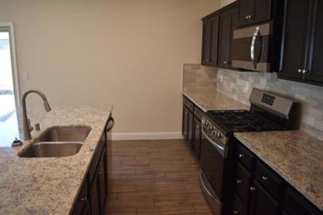 Building Photo - 3762 Bonifacio Way