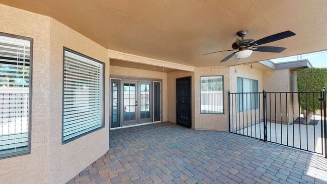 Building Photo - Very nice single level home