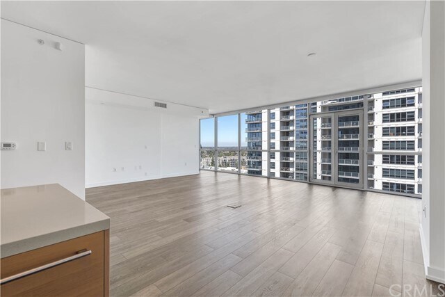 Building Photo - 9 MacArthur Pl