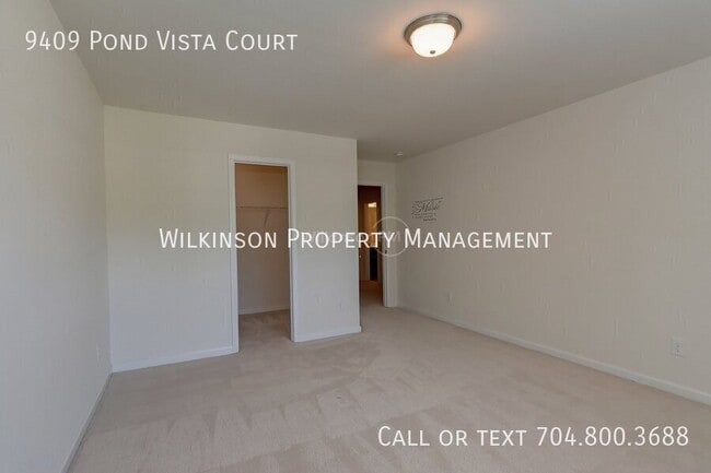 Building Photo - 9409 Pond Vista Court