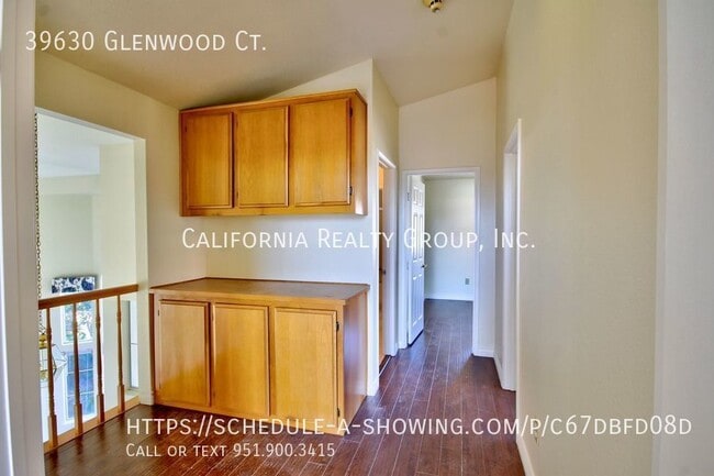 Building Photo - 39630 Glenwood Ct