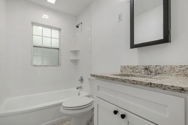 Building Photo - Renovated Midtown Apartment