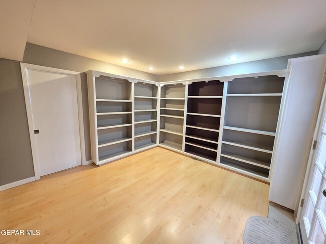 Building Photo - 230 Casas Bella Ln