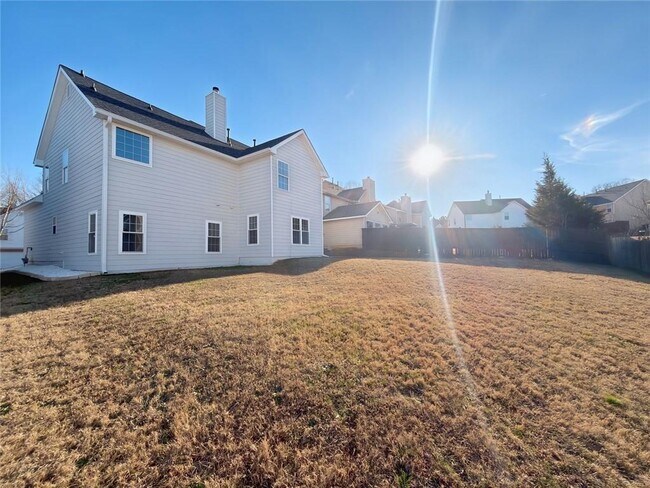 Building Photo - 2770 Austin Ridge Dr NE