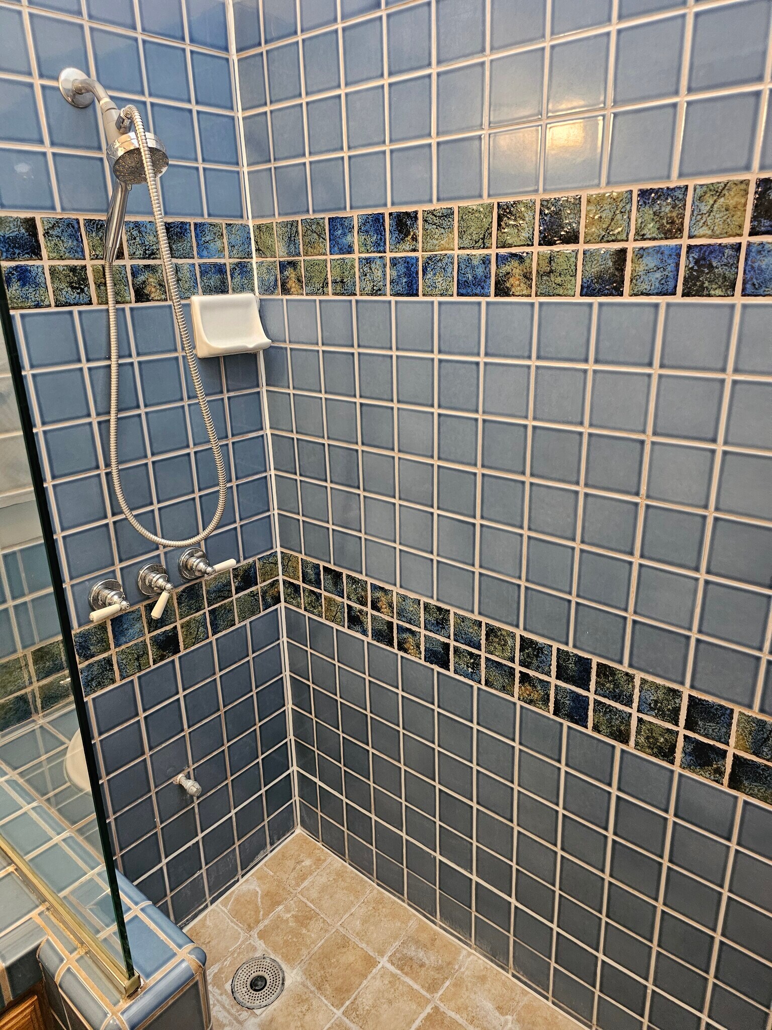 Building Photo - 707 N Lima St