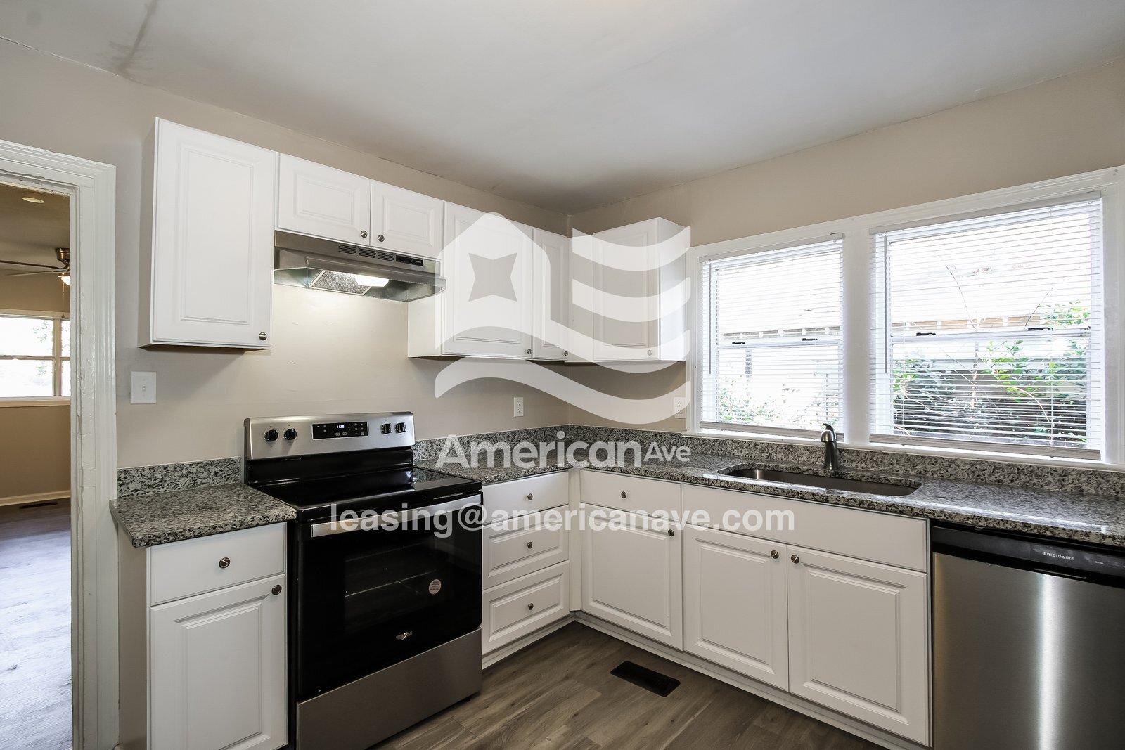 Building Photo - 2805 Royal St