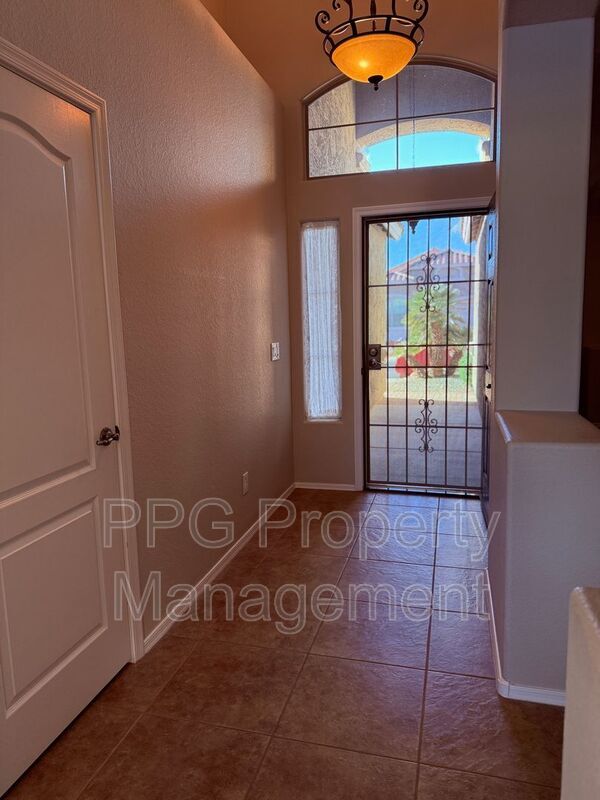 Building Photo - 18252 W Buena Vista Dr