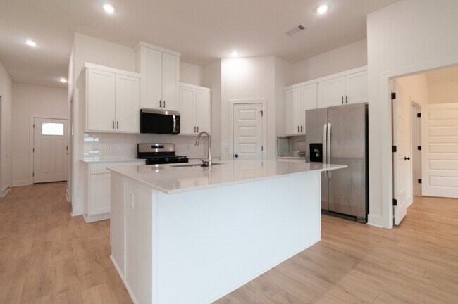 Building Photo - 453 W Gosling Isle