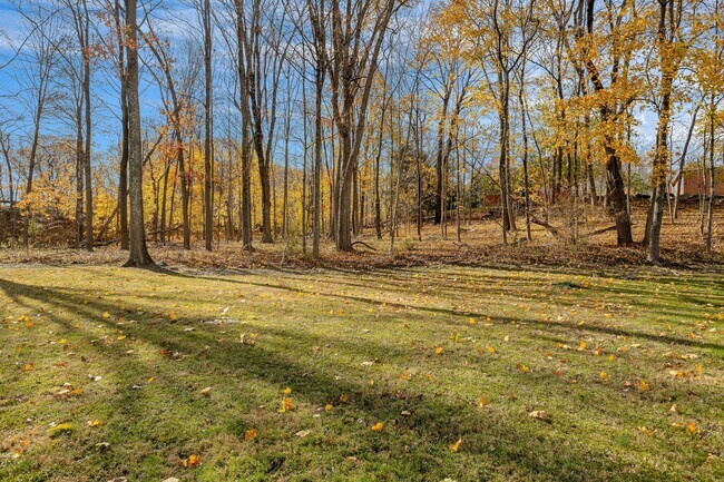 Building Photo - 64 Jelliff Mill Rd