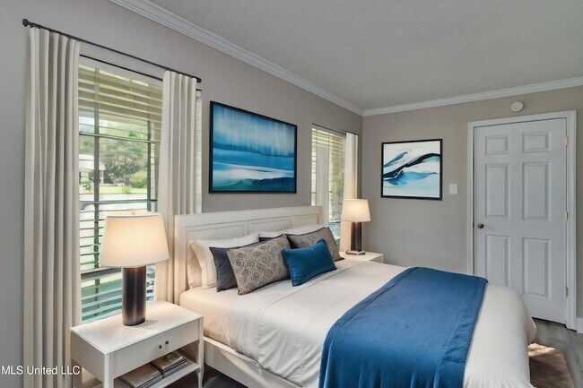 Building Photo - 348 Durham Ct