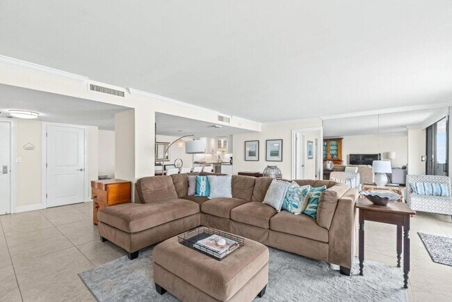 Building Photo - 4200 N Ocean Dr