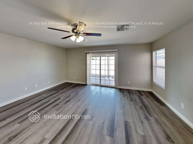 Building Photo - 12534 W Bloomfield Rd