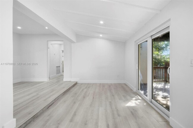 Building Photo - 1262 SW 15th Terrace