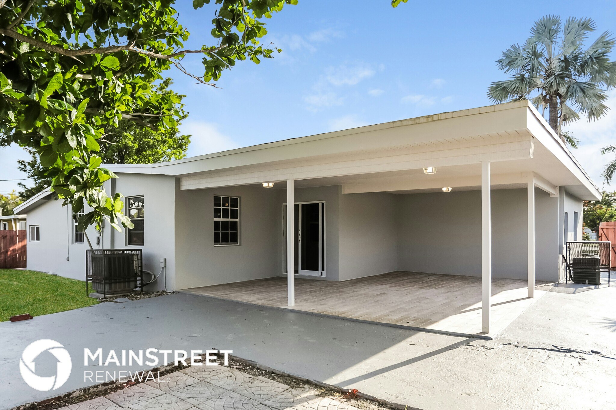 Building Photo - 5835 SW 117th Ave