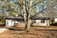 Building Photo - 113 Adrian Dr