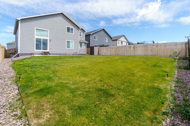 Building Photo - 6736 Skuna Dr