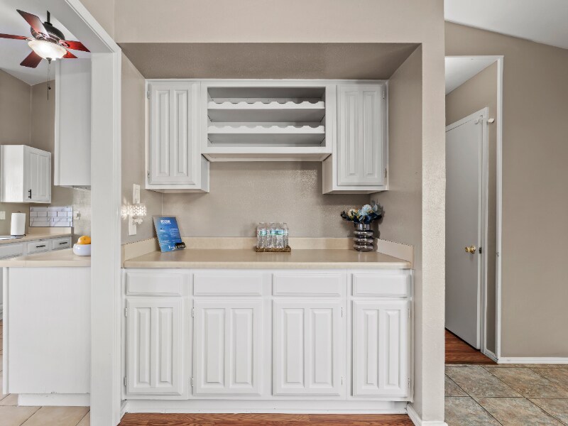 Building Photo - 1108 Collin Dr