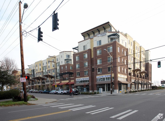 Primary Photo - The Cambridge Apartments