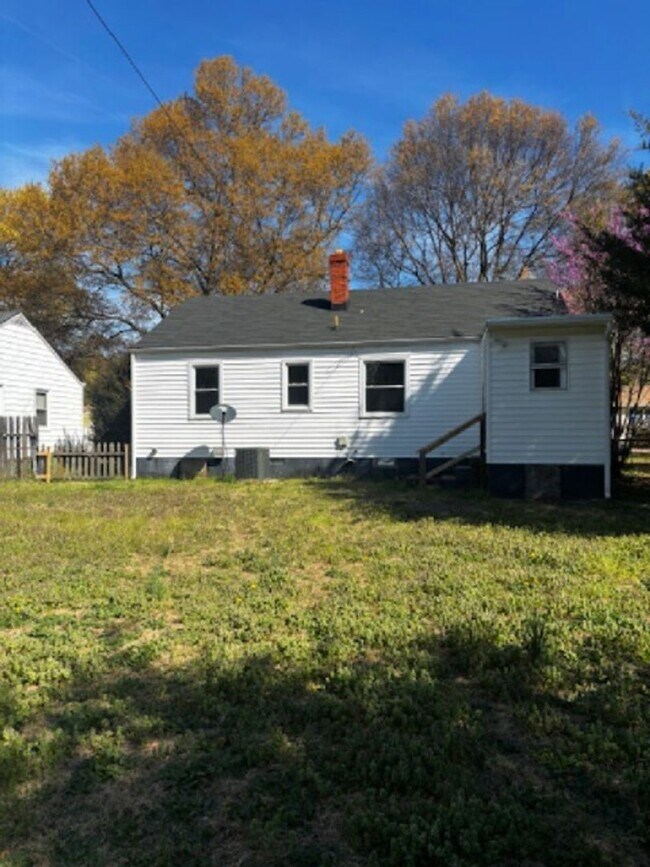 Building Photo - Price Reduced for March Move in