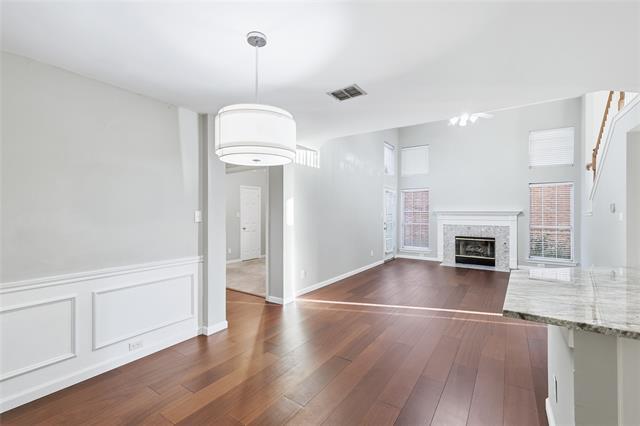 Building Photo - 2097 Amherst Dr