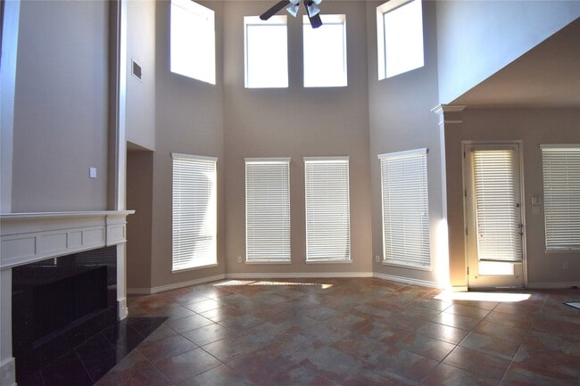 Building Photo - 17523 Driftwood Prairie Ln