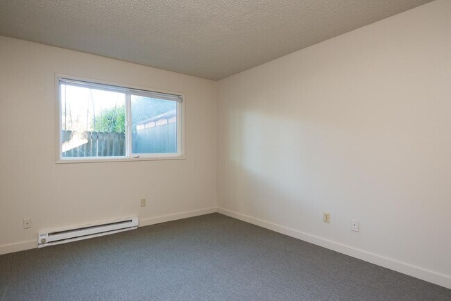 Building Photo - 9230 N Saint Louis Ave