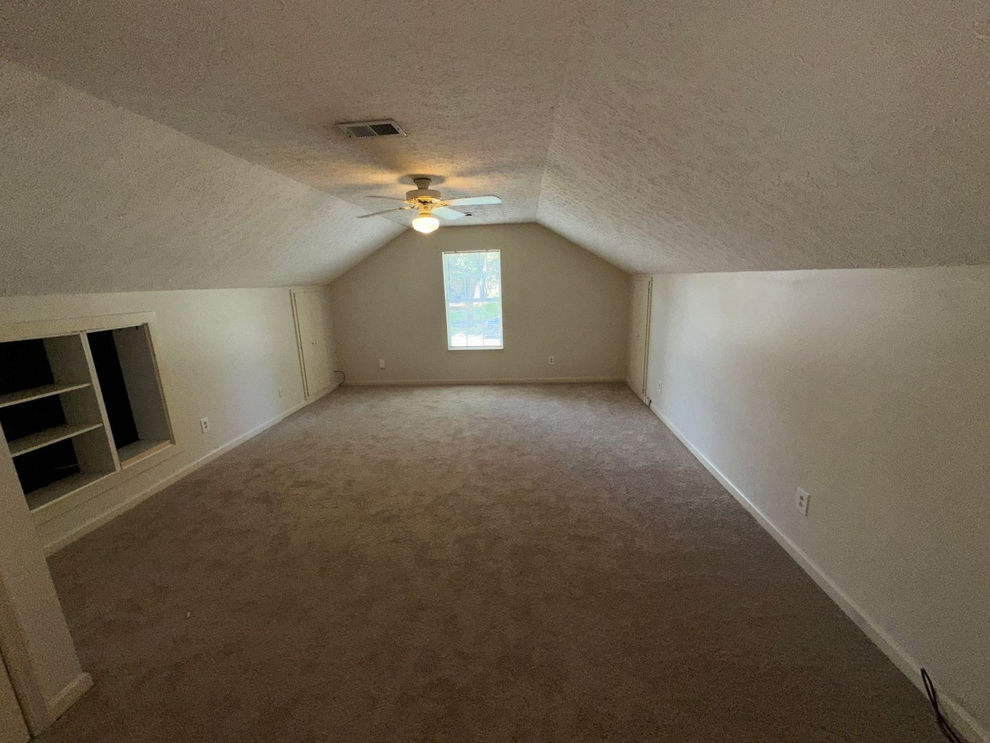 Building Photo - 1409 Aaronwood Dr