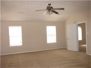 Building Photo - 5020 Deer Path Dr