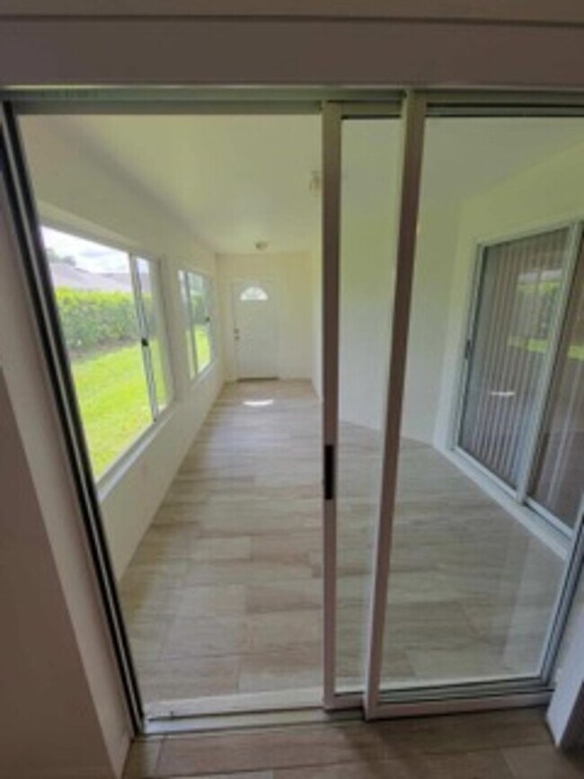 Building Photo - Ready for you to call home!