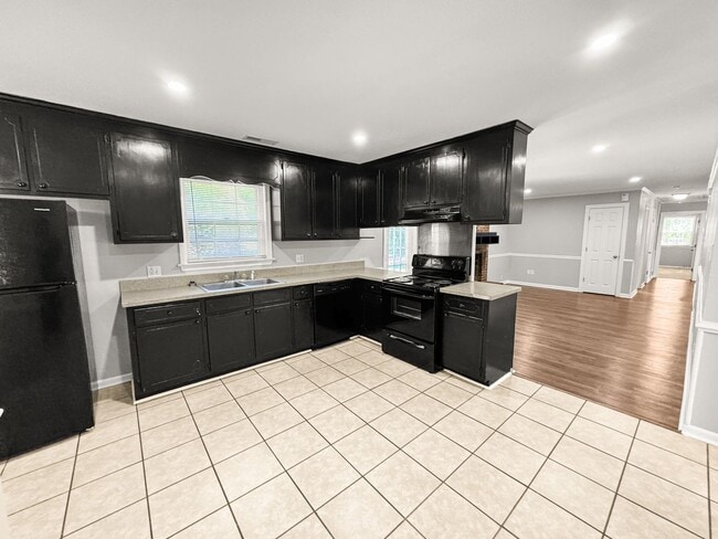 Building Photo - Nice 3 Bedroom Ranch