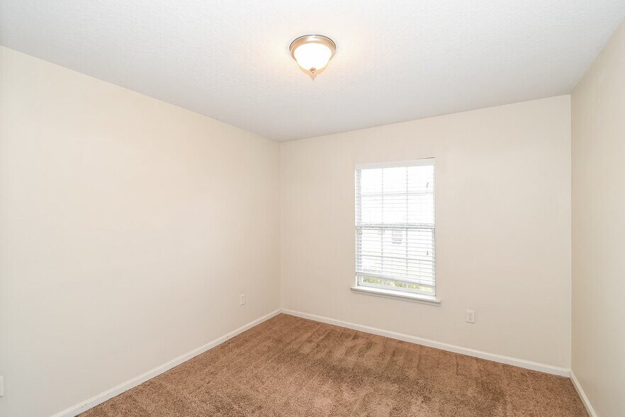 Building Photo - 2274 Tyson Lake Dr