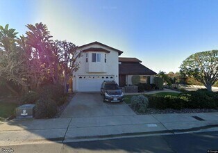 Building Photo - Excellent University City Corner Lot location 4bed 3bath with private-fenced rear yard and 2 car ...