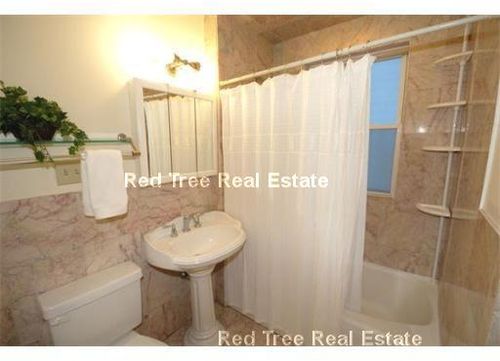 Building Photo - 98 Day St