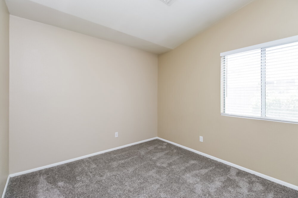 Building Photo - 16048 W Desert Bloom St