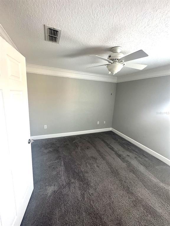 Building Photo - 5483 Vineland Rd