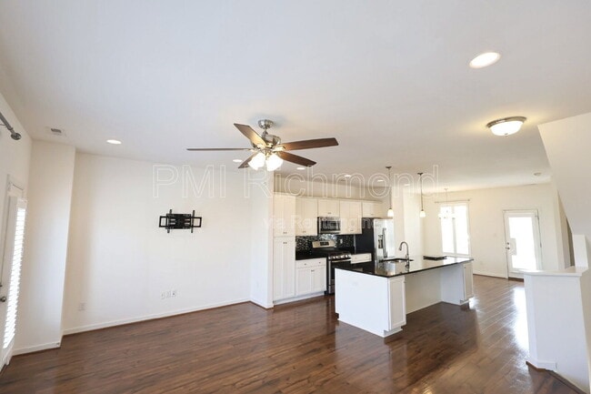 Building Photo - 12005 Rubystone Dr