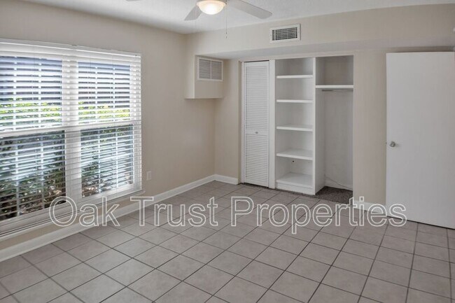 Building Photo - 874 S Colony Dr