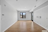 Building Photo - 2718 Pine St