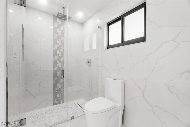 Building Photo - 4380 Harbour Terrace