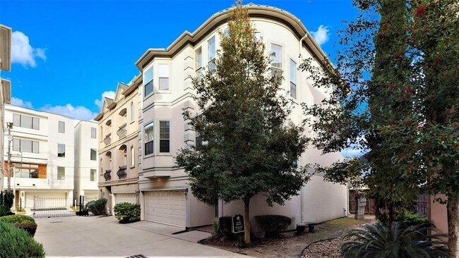 Building Photo - 607 Oakley St