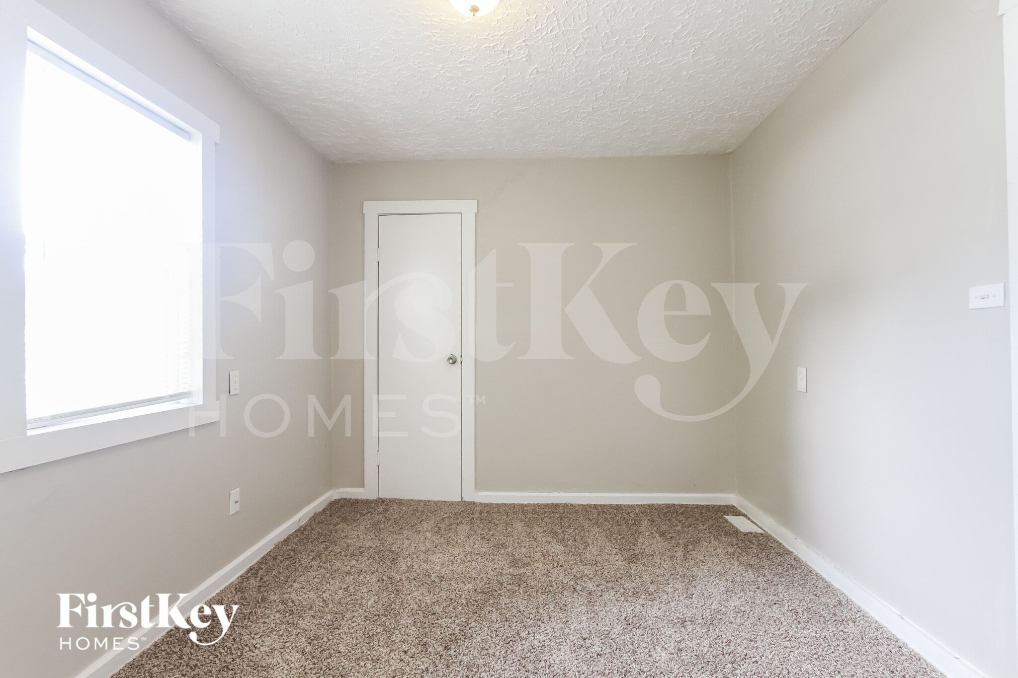 Building Photo - 2752 S Rybolt Ave