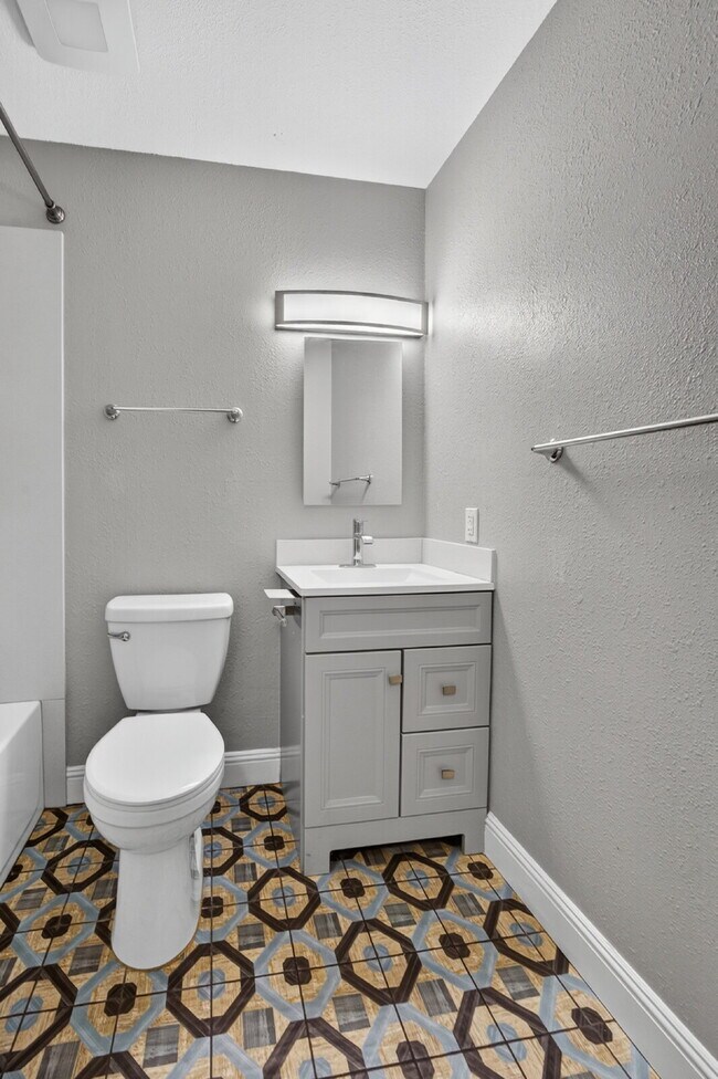 Building Photo - Charming 2-Bed Condo Retreat in Citrus Heights