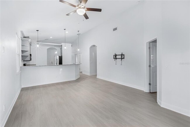 Building Photo - 7026 N Dakota Ave