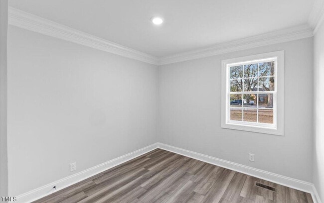 Building Photo - 126 Mayo St